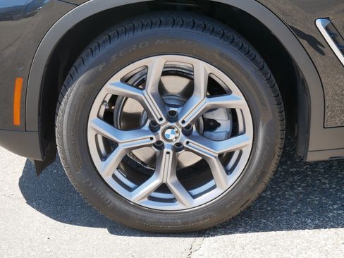 Used 2024 BMW X4 xDrive30i w/ Parking Assistance Package AWD/4WD image 15