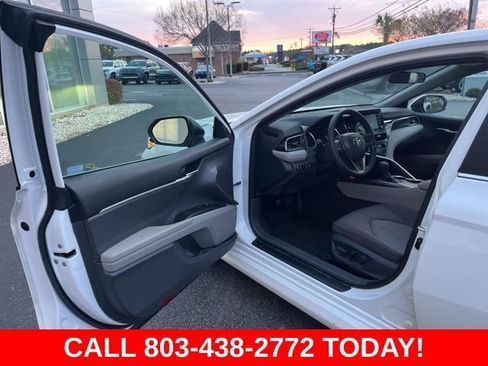 Used 2023 Toyota Camry LE image 4