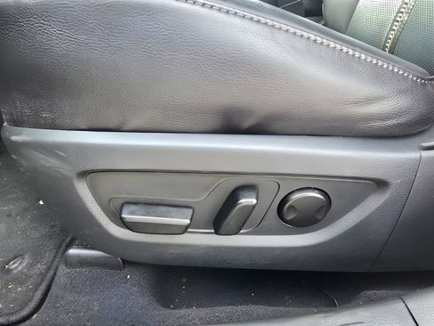 Used 2025 MAZDA CX-50 AWD 2.5 Hybrid w/ Premium Pkg image 16