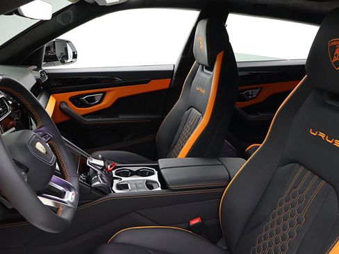 Used 2024 Lamborghini Urus S image 44