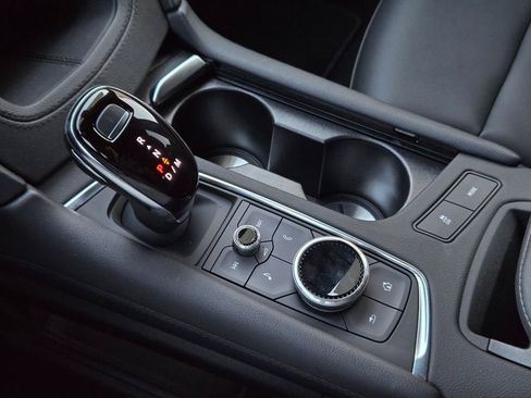 New 2025 Cadillac XT6 Luxury image 22