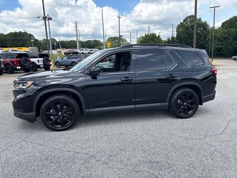 Used 2025 Honda Pilot Black Edition image 5