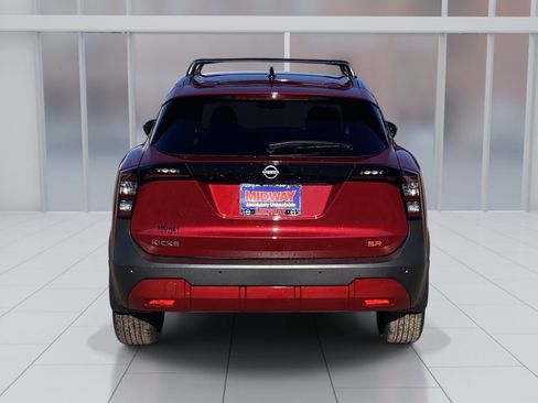 New 2026 Nissan Kicks SR w/ Cold Weather Package image 5