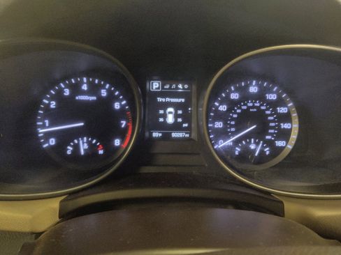 Used 2017 Hyundai Santa Fe Sport w/ 2.4L Value Package 06 image 23