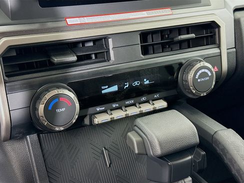 New 2026 Toyota 4Runner SR5 AWD/4WD image 18