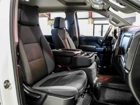 Used 2021 Chevrolet Silverado 2500 Custom w/ Custom Value Package image 32