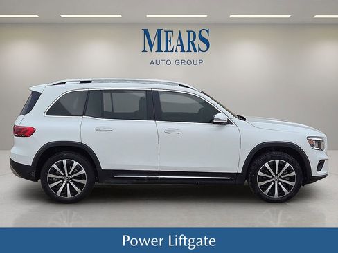 Used 2021 Mercedes-Benz GLB 250 w/ Premium Package image 7