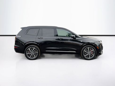 Certified 2023 Cadillac XT6 Sport w/ Technology Package AWD/4WD image 4