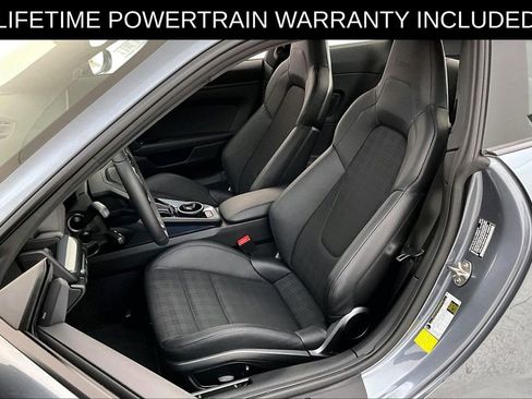 Used 2025 Porsche 911 Carrera T RWD image 32