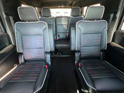 Used 2025 GMC Yukon XL AT4 Ultimate AWD/4WD image 27