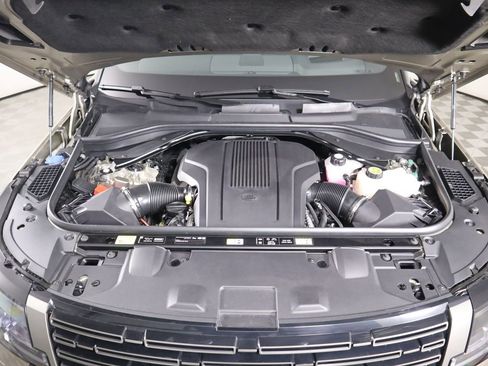 New 2026 Land Rover Range Rover SE image 30