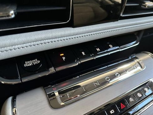 Used 2025 Lincoln Aviator Reserve w/ Illumination Package image 24