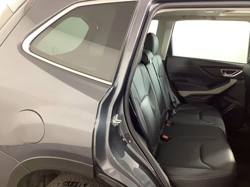 Used 2022 Subaru Forester Limited image 10