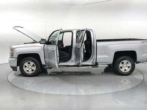 Used 2017 Chevrolet Silverado 1500 LT w/ All Star Edition AWD/4WD image 12