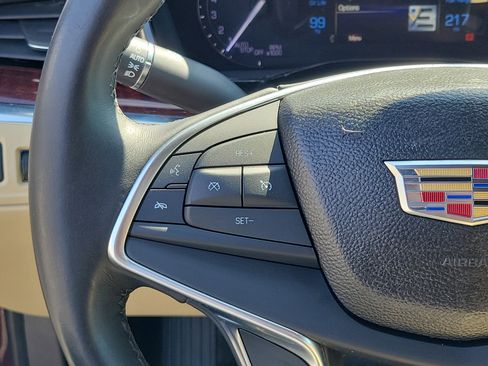 Used 2017 Cadillac XT5 Luxury w/ Driver Awareness Package image 28