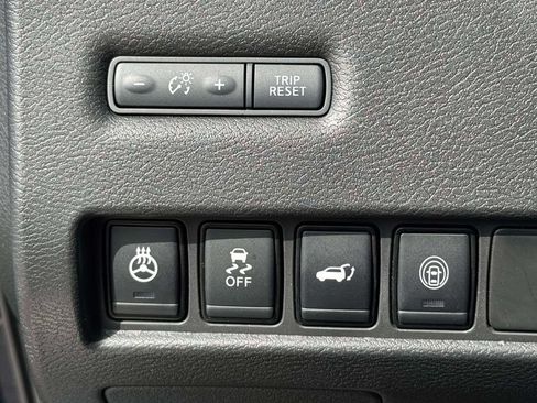 Used 2024 Nissan Murano SL AWD/4WD image 17