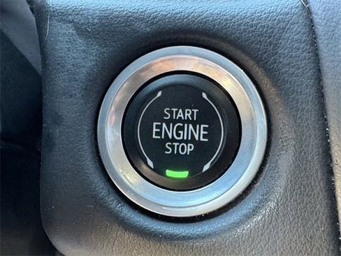 Used 2023 Chevrolet Tahoe Z71 w/ Luxury Package image 20