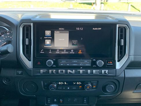 Used 2025 Nissan Frontier SV w/ SV Convenience Package RWD image 16