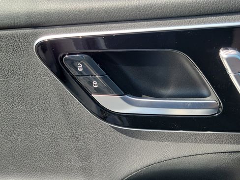 Used 2023 Mercedes-Benz C 300 Sedan w/ Exclusive Trim Package image 27