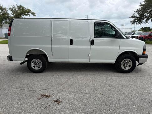 Used 2025 GMC Savana 2500 w/ Driver Convenience Package RWD image 9
