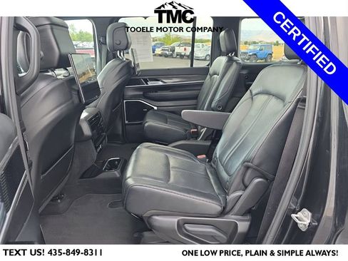 Used 2022 Jeep Wagoneer Series III w/ Premium Group I image 11