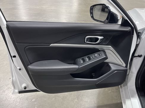 Used 2025 Acura Integra FWD image 17