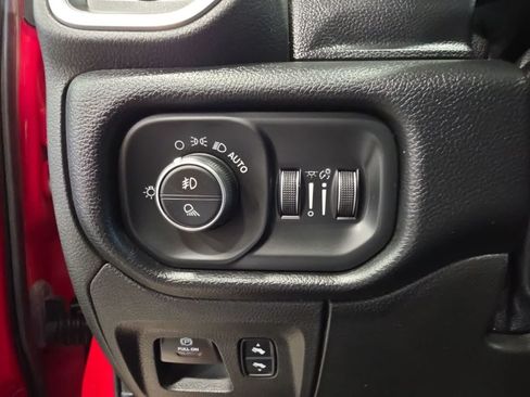 Used 2019 RAM 1500 Big Horn AWD/4WD image 20