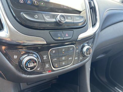 Used 2023 Chevrolet Equinox Premier AWD/4WD image 11