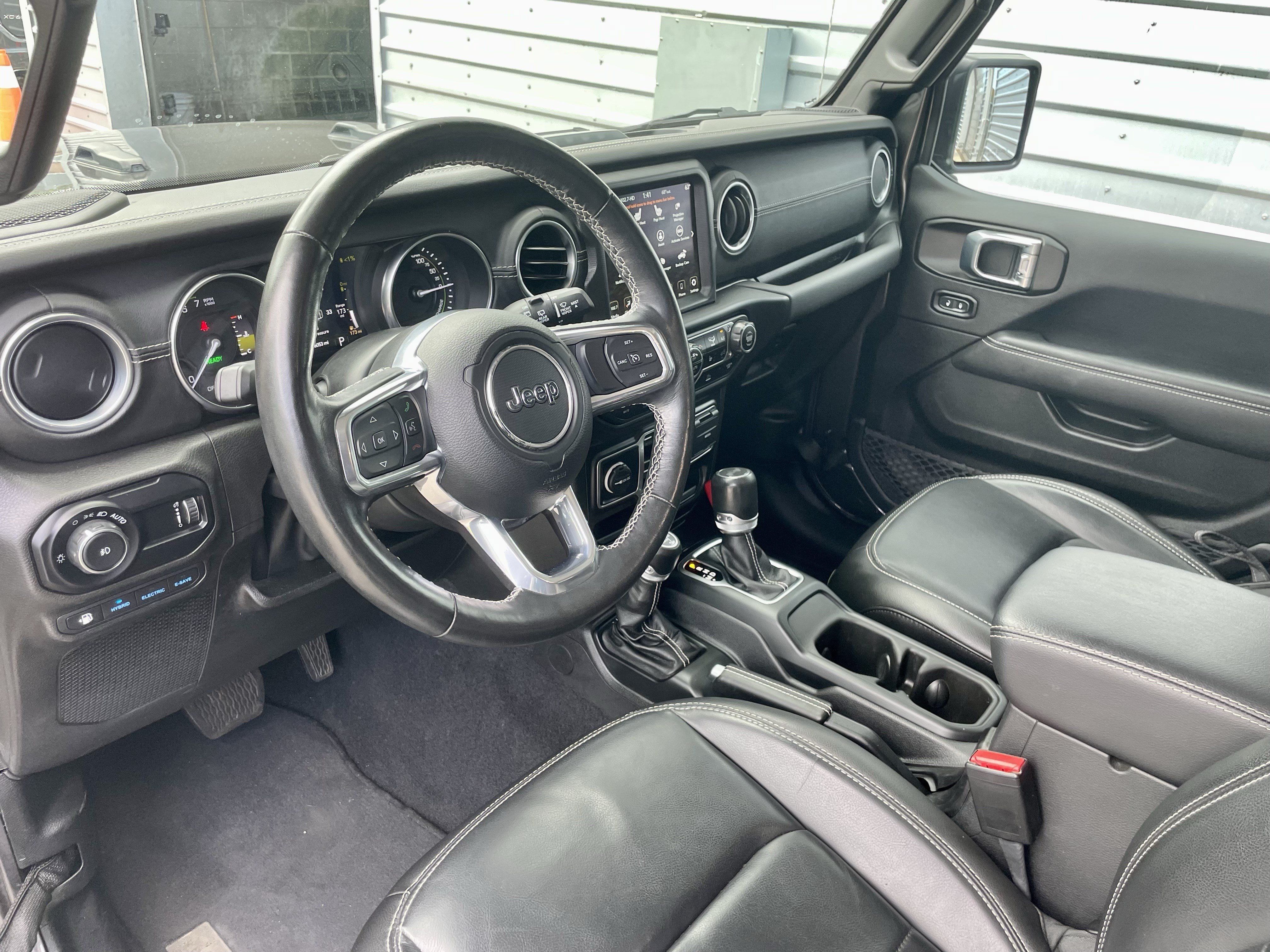 Used 2023 Jeep Wrangler Unlimited Sahara w/ Cold Weather Group AWD/4WD image 13