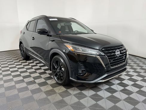 Used 2024 Nissan Kicks SR image 18