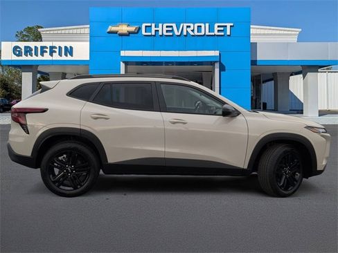 New 2026 Chevrolet Trax ACTIV w/ Driver Confidence Package image 3