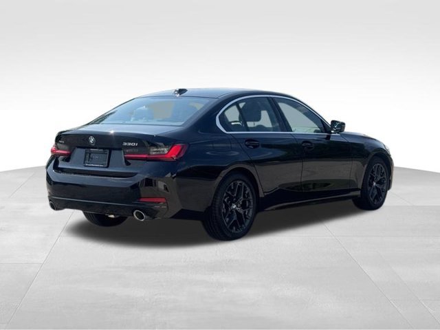 Certified 2026 BMW 330i xDrive Sedan AWD/4WD image 9