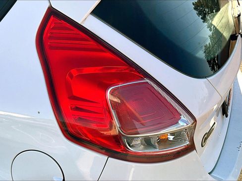 Used 2014 Ford Fiesta S image 27