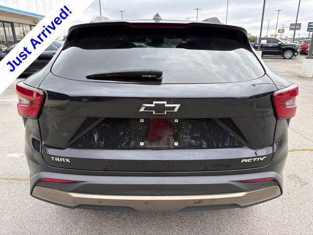 Used 2024 Chevrolet Trax ACTIV w/ Driver Confidence Package FWD image 4