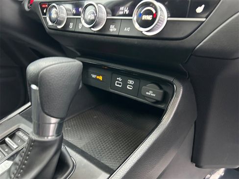 Used 2023 Honda CR-V EX image 30