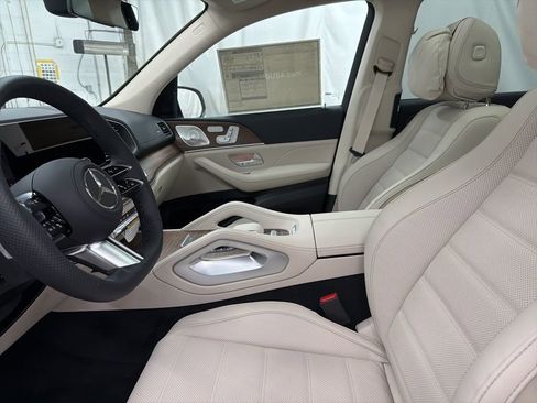 New 2026 Mercedes-Benz GLS 450 4MATIC image 14