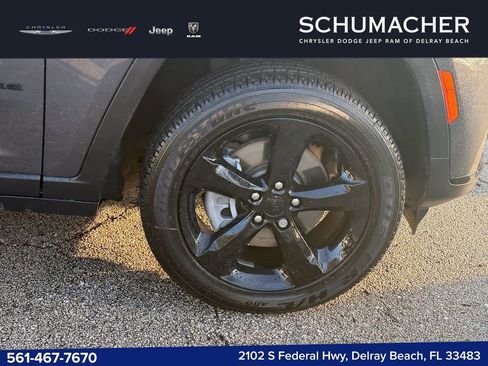 New 2025 Jeep Grand Cherokee L Altitude RWD image 9