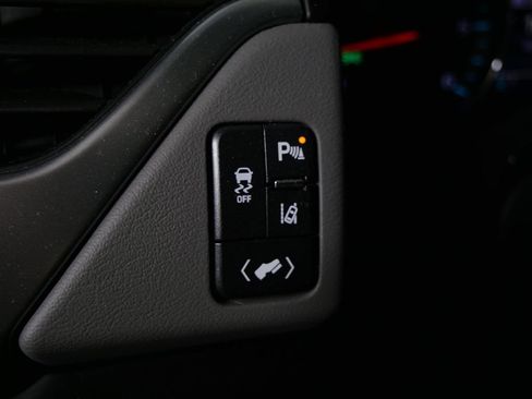 Used 2015 Chevrolet Tahoe LT w/ Luxury Package AWD/4WD image 18