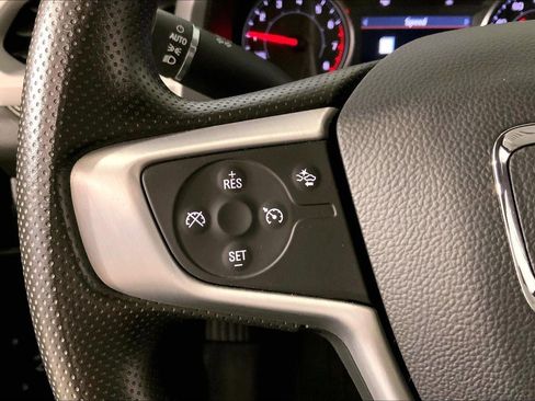 Used 2023 GMC Acadia SLE w/ Driver Convenience Package image 19