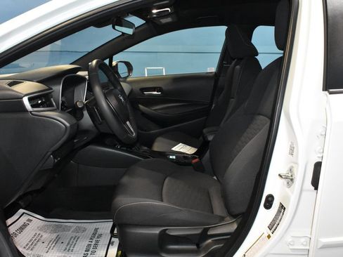 Used 2023 Toyota Corolla SE w/ SE Premium Package FWD image 6