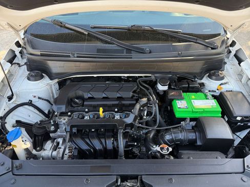 Used 2023 Hyundai Venue SEL image 33