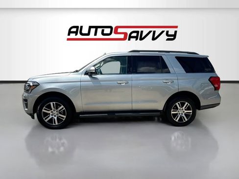 Used 2024 Ford Expedition XLT RWD image 4