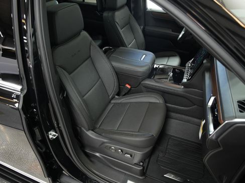 New 2026 GMC Yukon Denali AWD/4WD image 19