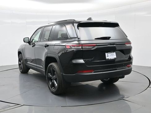 New 2025 Jeep Grand Cherokee Limited w/ Luxury Tech Group II image 62