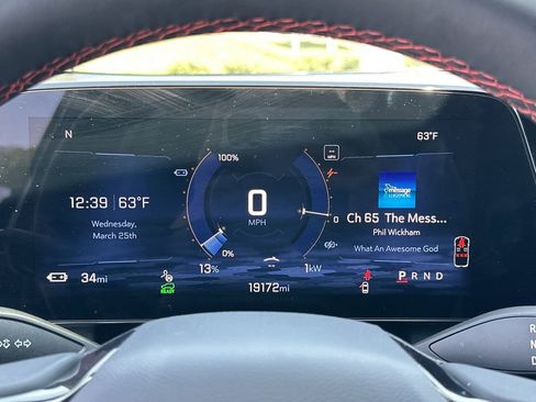 Used 2025 Chevrolet Equinox EV RS image 13