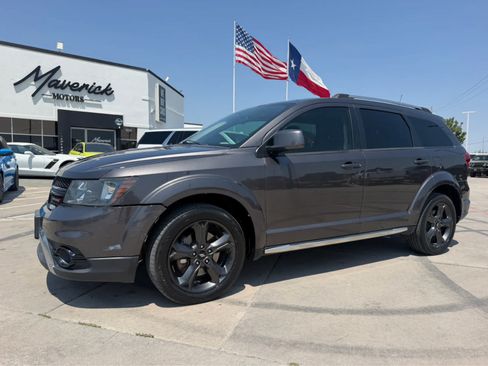 Used 2018 Dodge Journey Crossroad AWD/4WD image 1