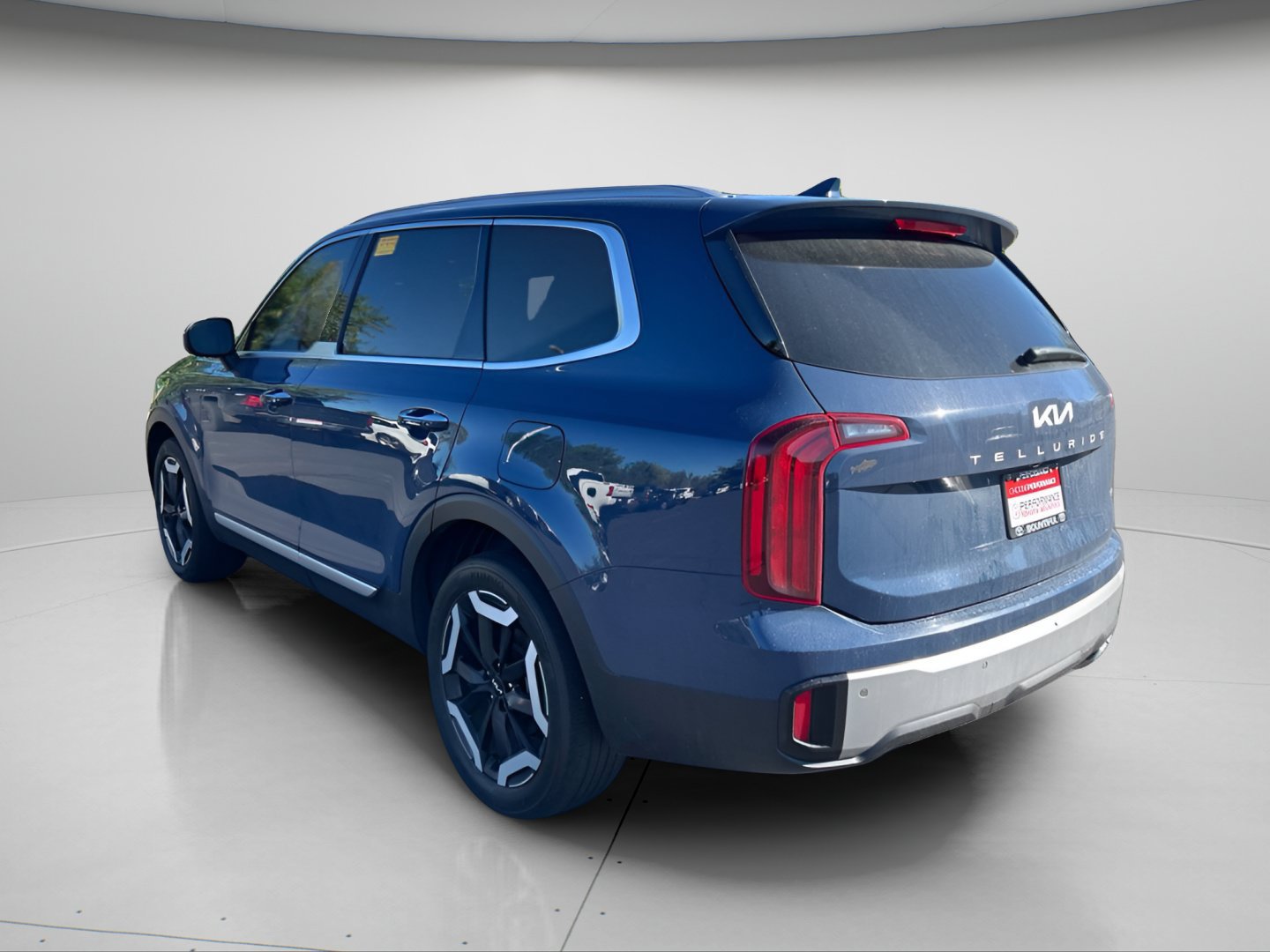 Used 2023 Kia Telluride S AWD/4WD image 11