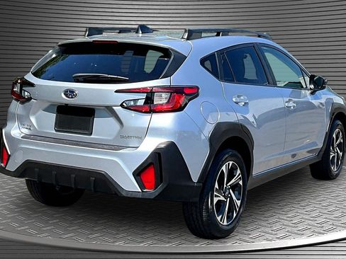 Used 2024 Subaru Crosstrek 2.0i Premium AWD/4WD image 6