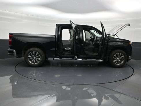 Used 2022 Chevrolet Silverado 1500 LT w/ Convenience Package II RWD image 33