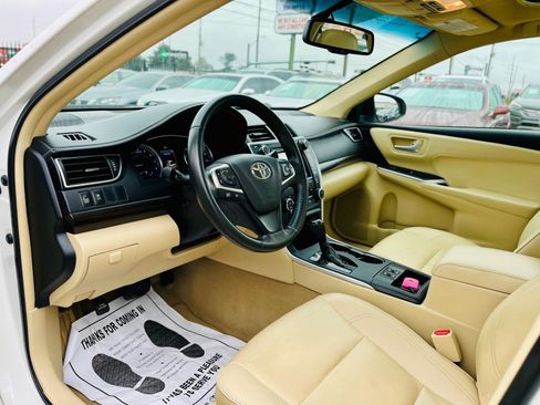 Used 2015 Toyota Camry XLE w/ Moonroof Package image 20
